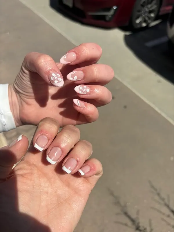 Midlands Nails & Spa — Nail salon in Papillion